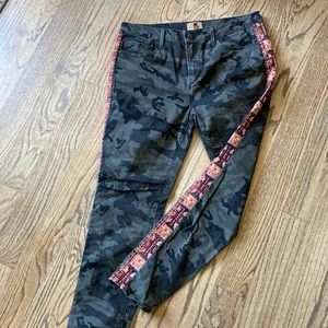 Driftwood Jackie Fit Sedona Ankle Jean